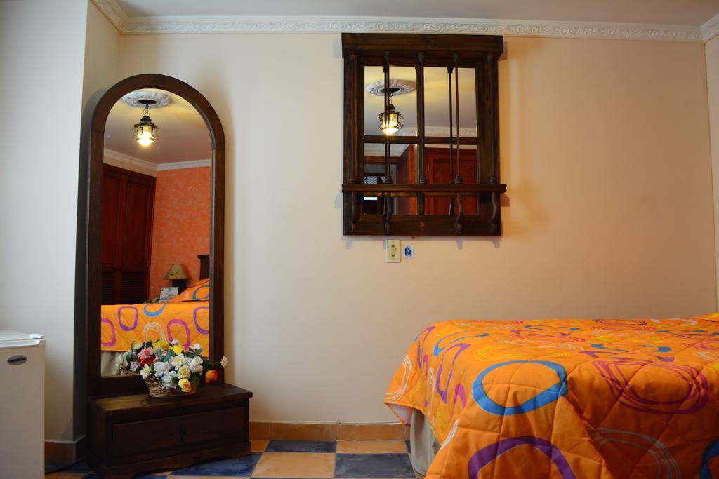 Hotel Casa Colonial Santa Rosa De Cabal Habitación foto